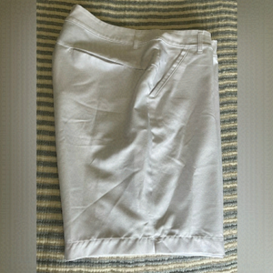 🇨🇦 3 FOR $20 🇨🇦 LADIES SIZE L WHITE “ATHLETIC WORKS” SHORTS